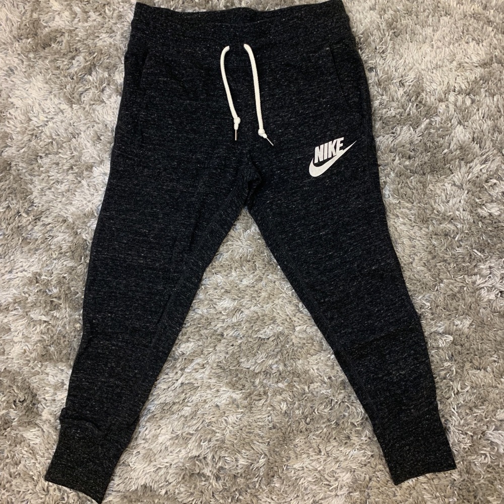 Nike mid ankle pants